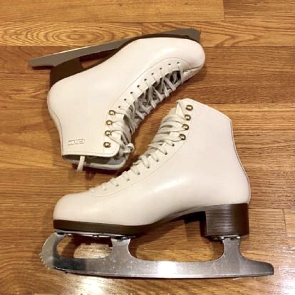 NEW! GAM Figure Skates